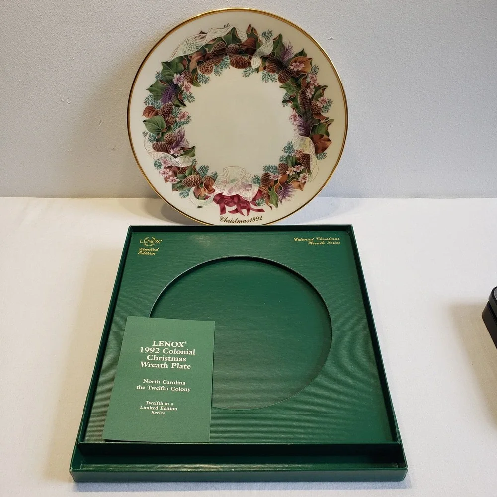 Lenox Wreath Plate 1992 North Carolina Colonial Christmas Ivory Gold
